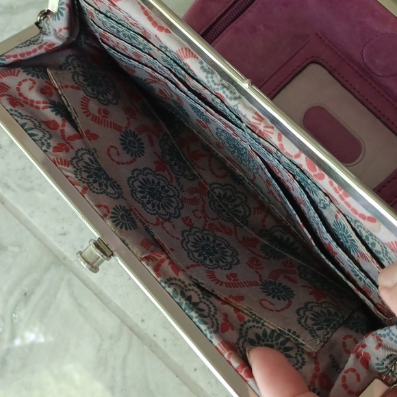 HOBO Lauren  wallet - Picture 10 of 16